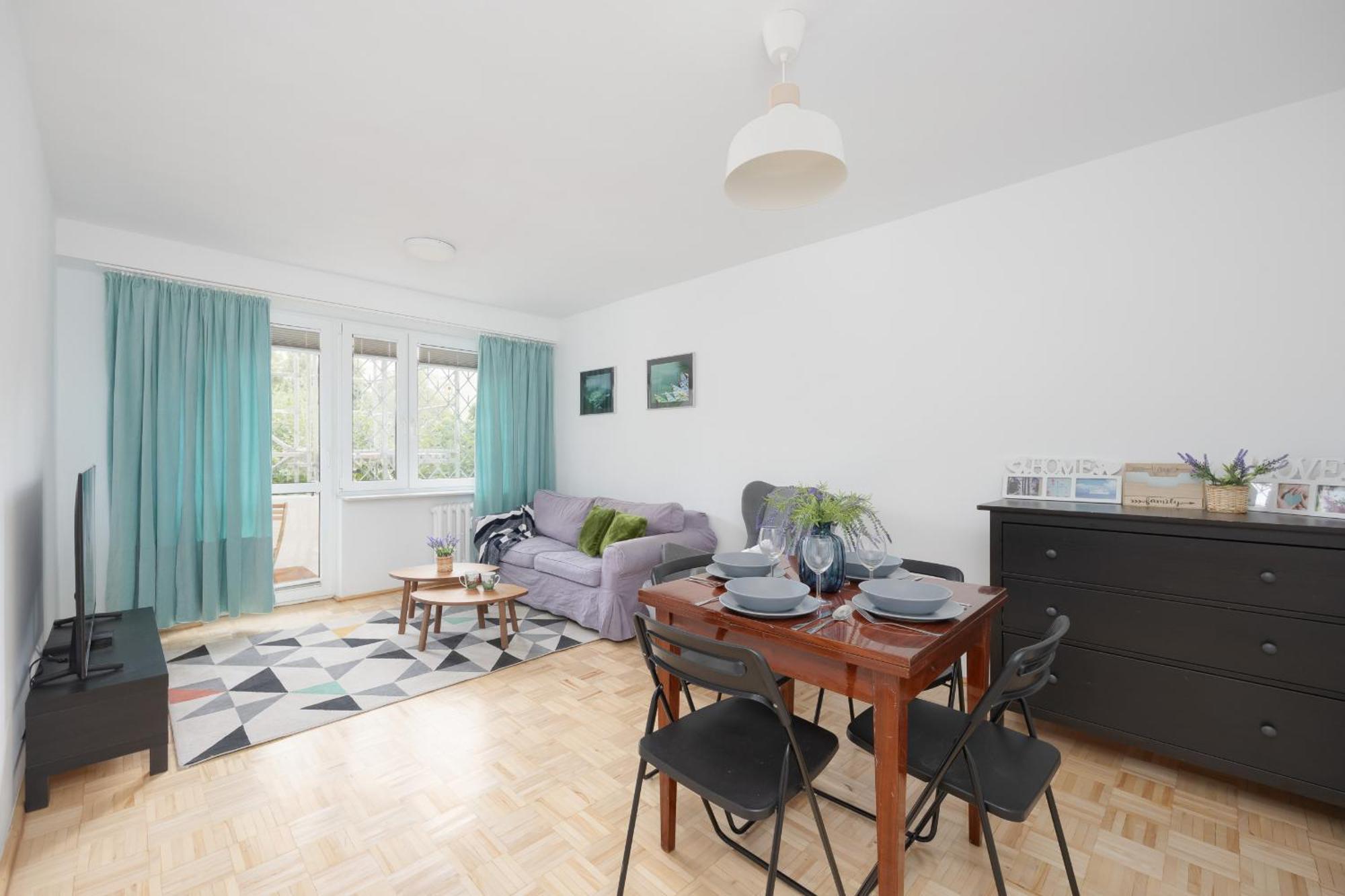 Elegancki W Warszawie Z Balkonem I Wanna By Rent Like Apartment Warsaw